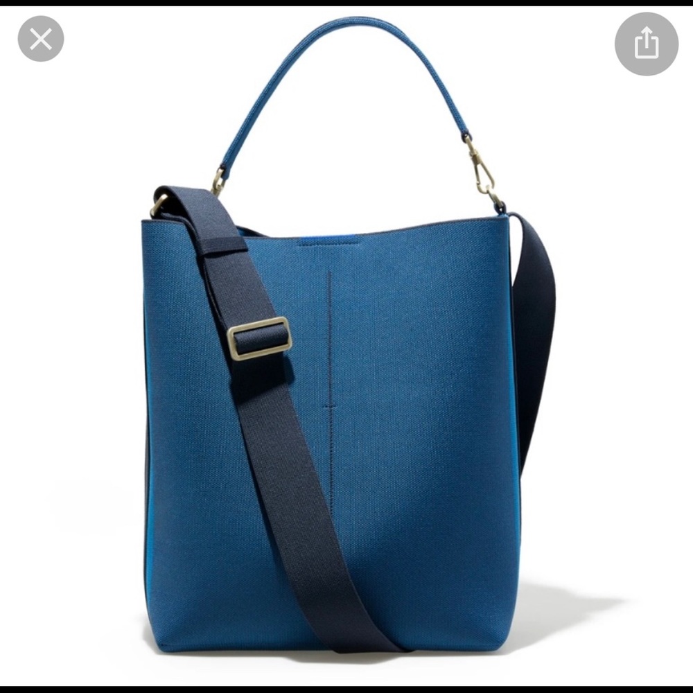 Rothy’s bucket bag in Teal
